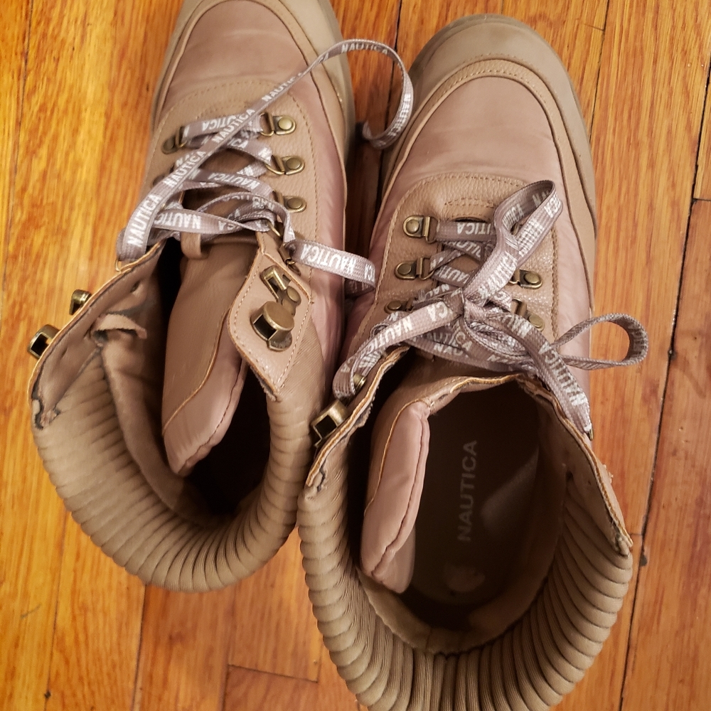 Winter boots